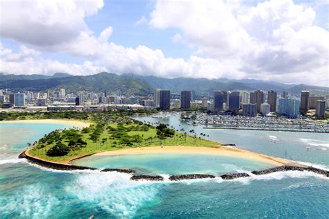 Finding Serenity on Waikiki Island: The Magic of Tropical Bliss